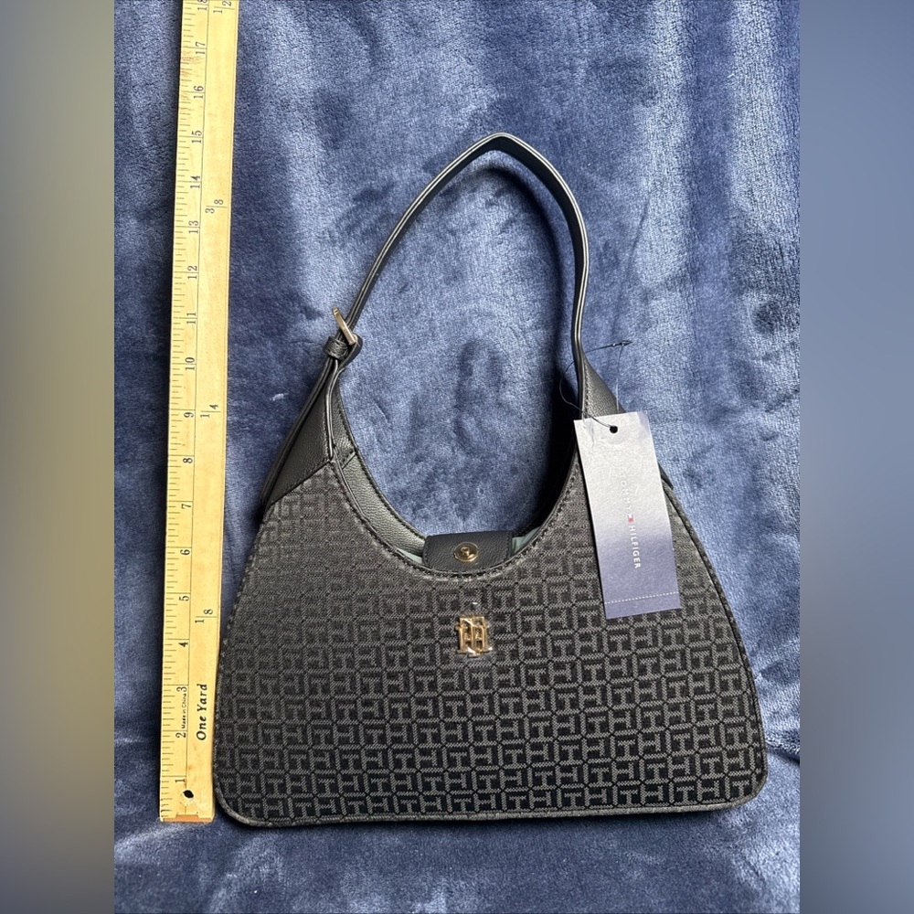 Tommy Hilfiger Monogram Shoulder Bag NWT - Picture 10 of 12
